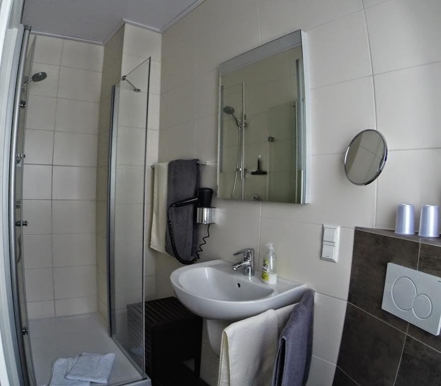Ferienwohnungen Haus Am Wuerzlaysteig Lehmen Camera foto