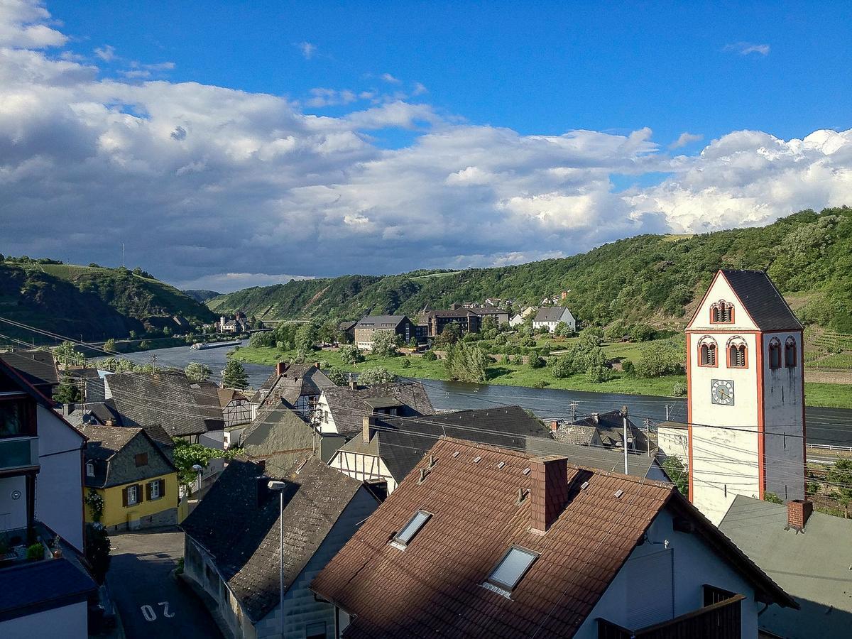 Ferienwohnungen Haus Am Wuerzlaysteig Lehmen Esterno foto