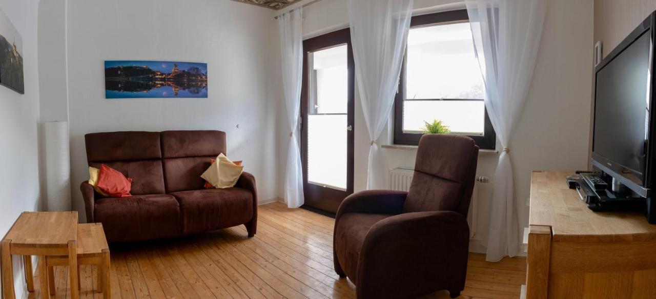 Ferienwohnungen Haus Am Wuerzlaysteig Lehmen Esterno foto