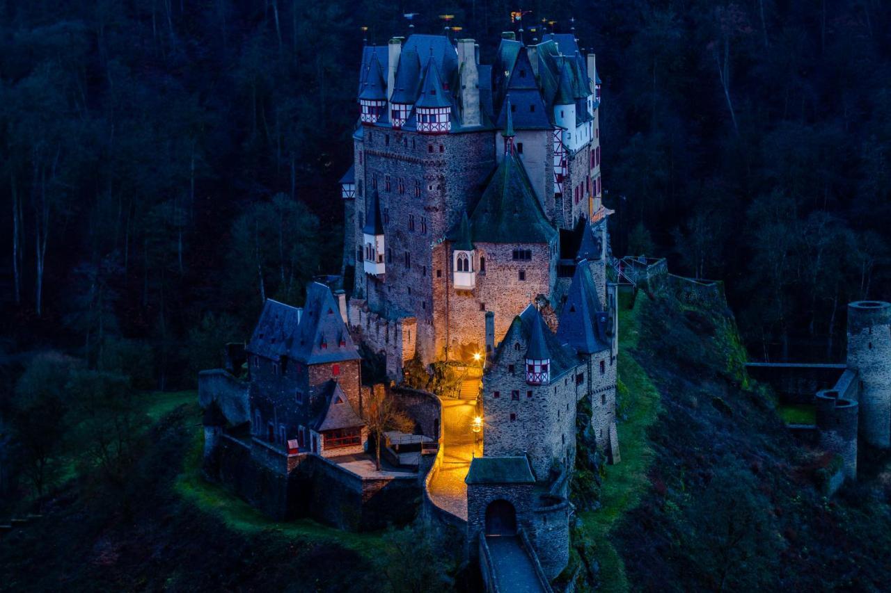 Ferienwohnungen Haus Am Wuerzlaysteig Lehmen Esterno foto