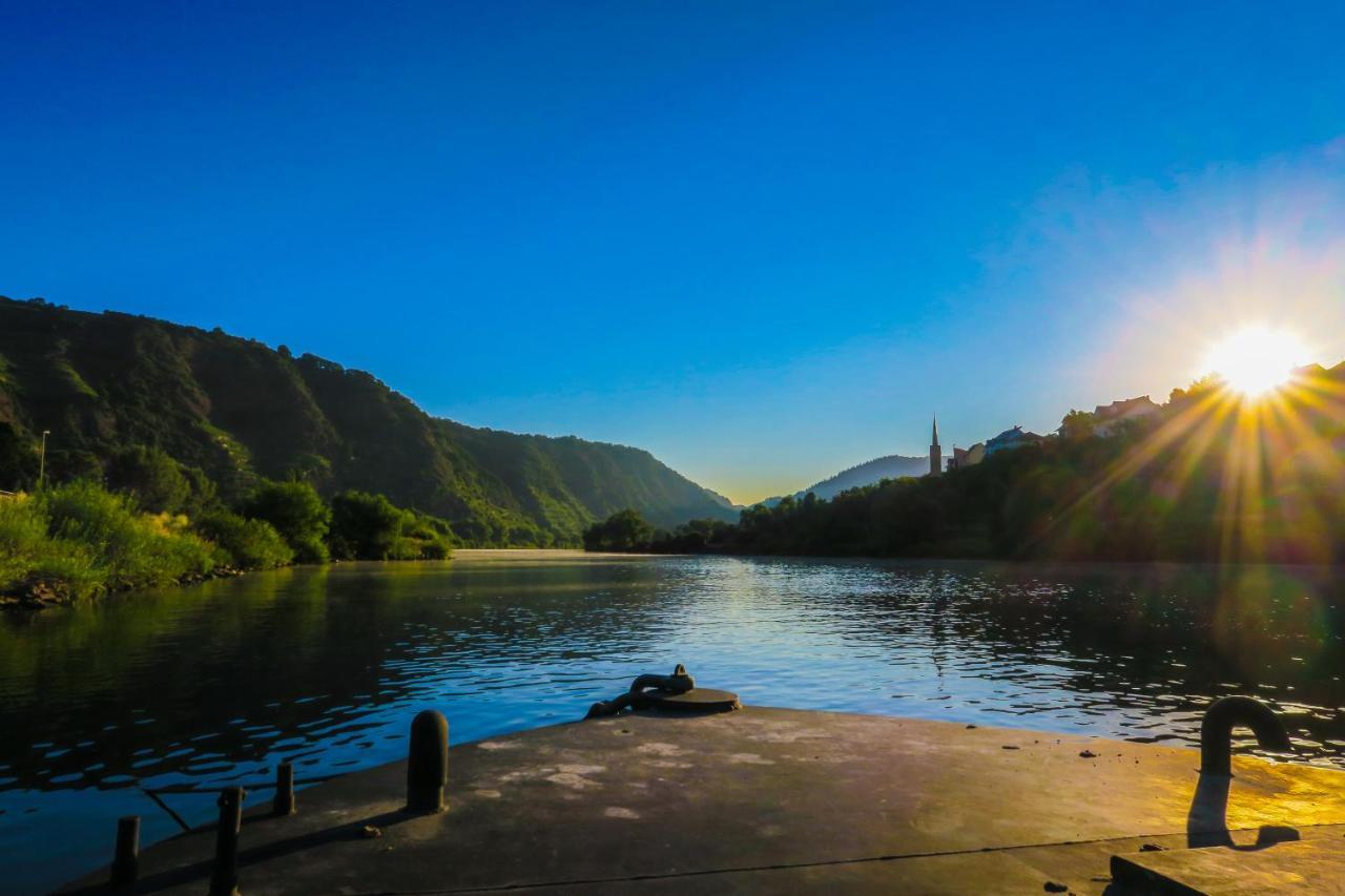 Ferienwohnungen Haus Am Wuerzlaysteig Lehmen Esterno foto